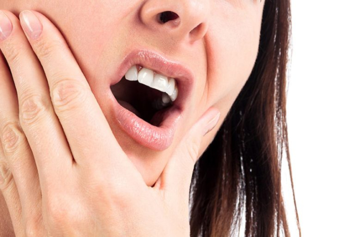  درد شدید پس از کشیدن دندان