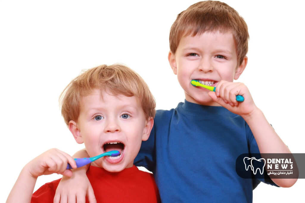 تشویق کودک به مسواک زدن